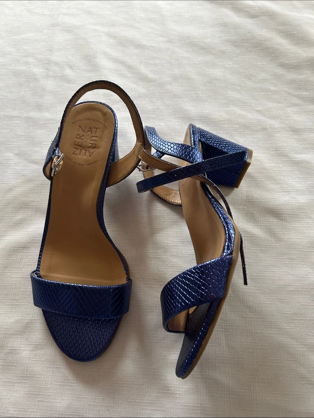 Naturalizer Navy Textured Slingback Heels